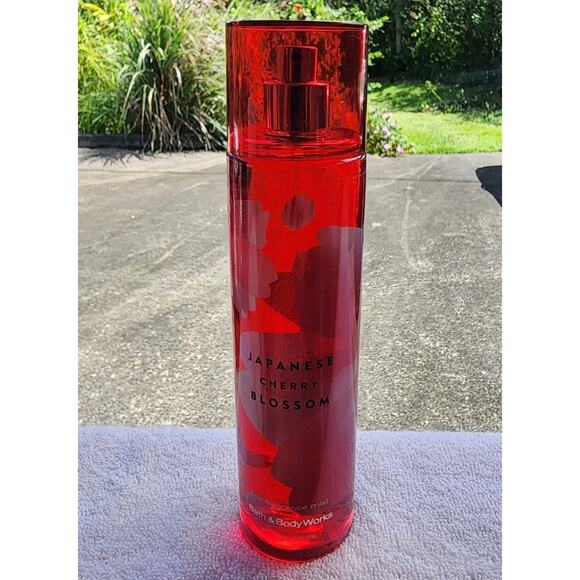 NEW Bath & Body Works Japanese Cherry Blossom Fine Fragrance Mist 8oz Spray - Picture 1 of 3
